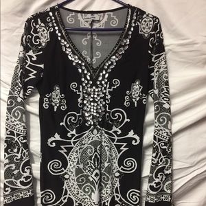 Black & white dress/top w silver beads Baileyblue